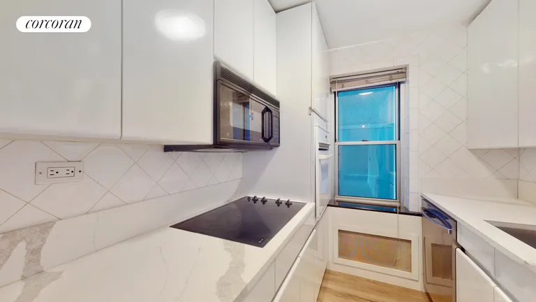 New York City Real Estate | View 118 East 60th Street, 11E | room 10 | View 11