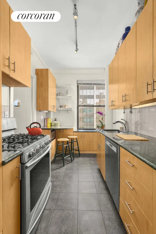 New York City Real Estate | View 176 West 87th Street, 11CD | Kitchen | View 5