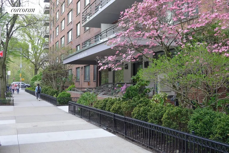 New York City Real Estate | View 400 Central Park West, 7B | Street-side building entry | View 15