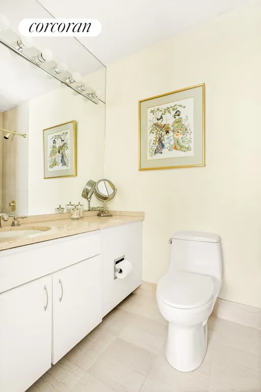 New York City Real Estate | View 21 South End Avenue, 539 | Full Bathroom | View 9