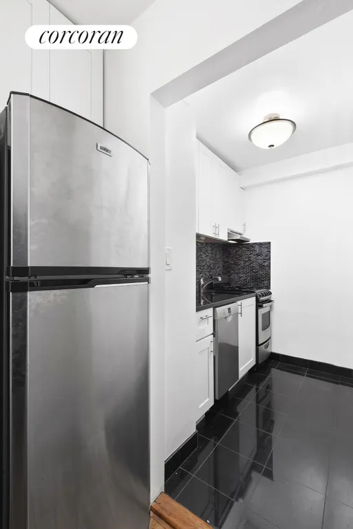 New York City Real Estate | View 35 East 38th Street, 4H | room 3 | View 4