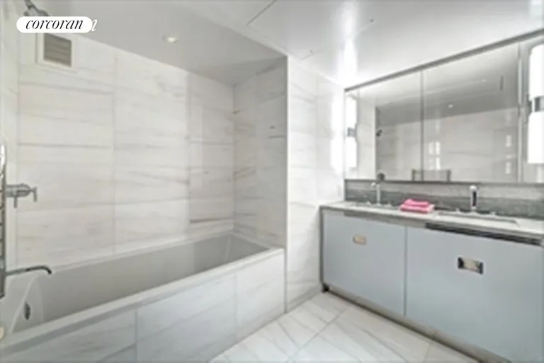 New York City Real Estate | View 200 East 66th Street, C404 | Luxurious master bathroom | View 5