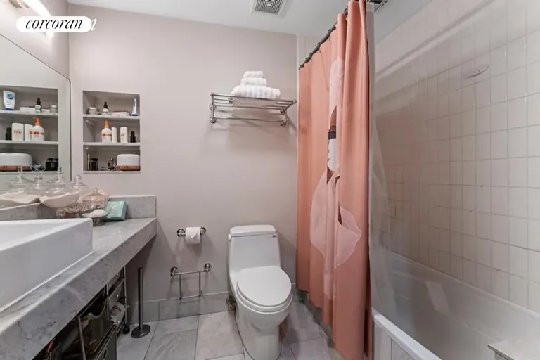 New York City Real Estate | View 197 Spencer Street, 5A | Full Bathroom | View 6