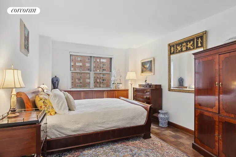 New York City Real Estate | View 30 West 60th Street, 5E | Bedroom | View 4