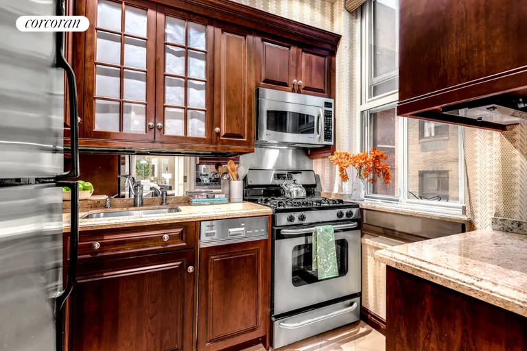 New York City Real Estate | View 180 West 58th Street, 3C | room 2 | View 3
