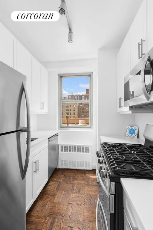 New York City Real Estate | View 300 East 74th Street, 15B | Kitchen | View 5