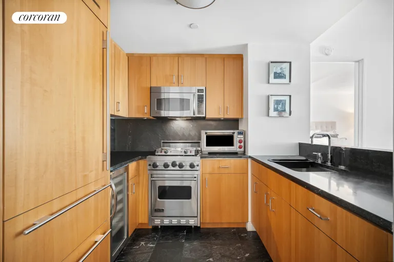 New York City Real Estate | View 100 West 58th Street, 8C | room 3 | View 4