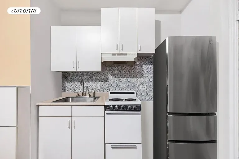 New York City Real Estate | View 20 West 72Nd Street, 1002B | Kitchen | View 4