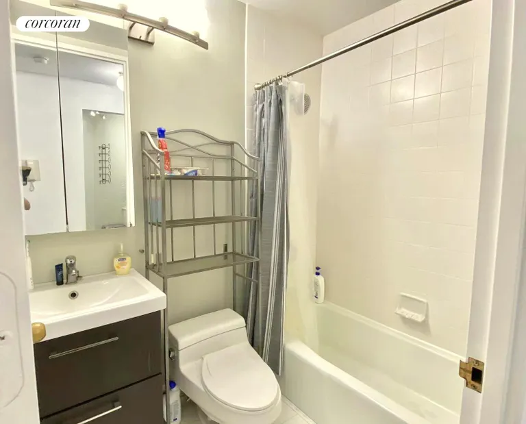 New York City Real Estate | View 350 West 50th Street, 3X | Full Bathroom | View 4
