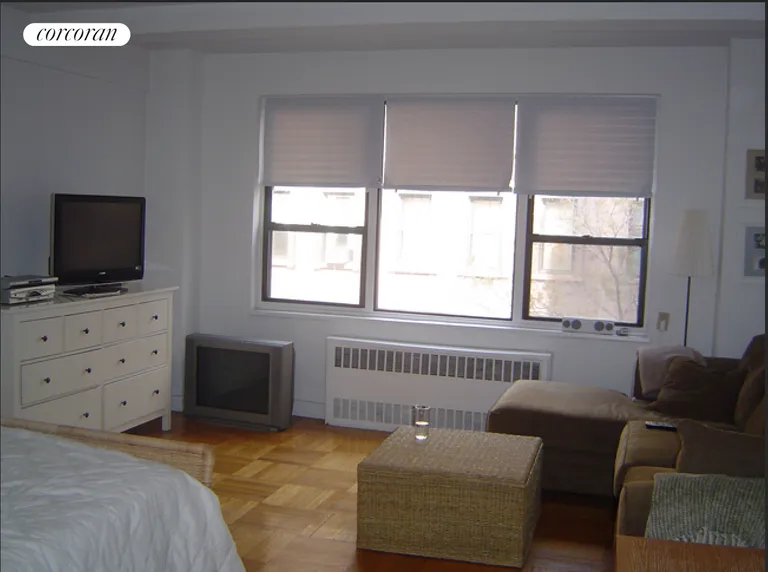New York City Real Estate | View 30 East 37th Street, 4C | room 2 | View 3