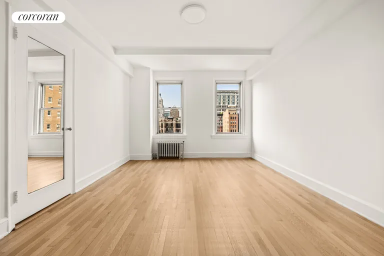 New York City Real Estate | View 60 Gramercy Park North, 16A | room 5 | View 6