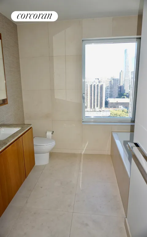 New York City Real Estate | View 555 West 59th Street, 29D | Primary Bathroom | View 7