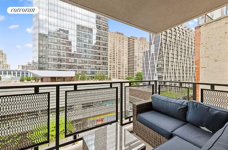 New York City Real Estate | View 165 West 66th Street, 8H | room 2 | View 3