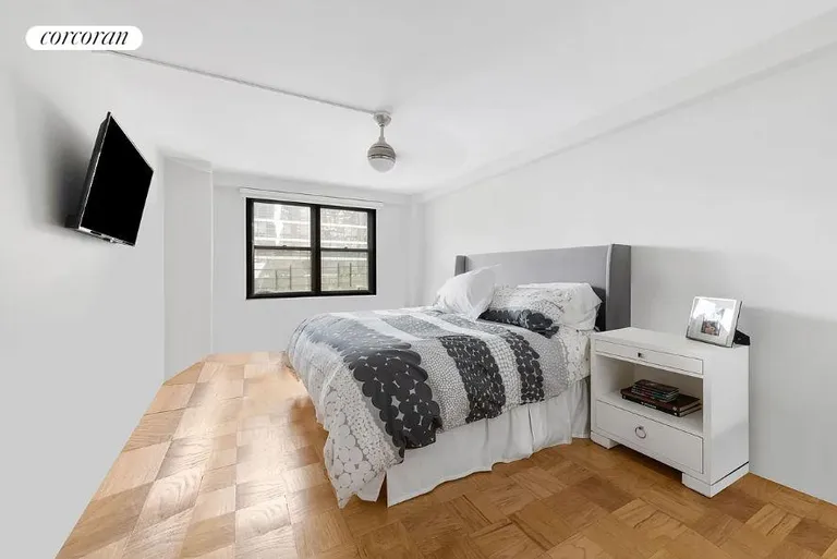 New York City Real Estate | View 165 West 66th Street, 8H | room 5 | View 6