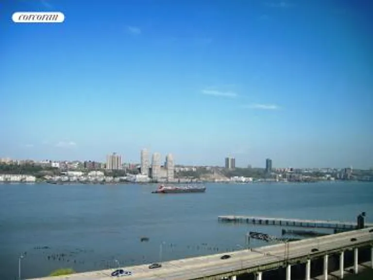 New York City Real Estate | View 100 Riverside Boulevard, 17F | room 3 | View 4