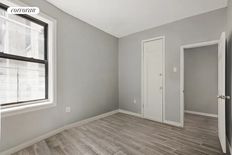 New York City Real Estate | View 289 Parkside Avenue, 2D | room 5 | View 6