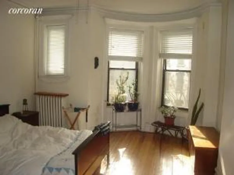 New York City Real Estate | View 705 Carroll Street, 3L | 2 Beds, 1 Bath | View 1