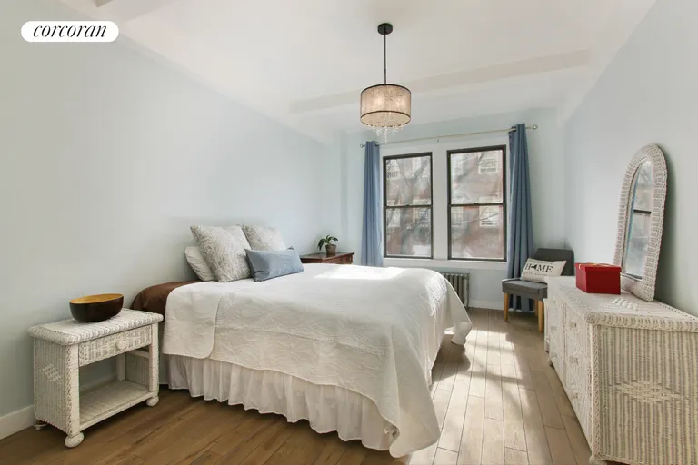 New York City Real Estate | View 40 West 72nd Street, 65 | Bedroom | View 3