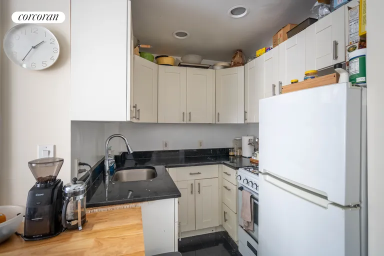 New York City Real Estate | View 170 West 74th Street, 309 | Kitchen | View 2