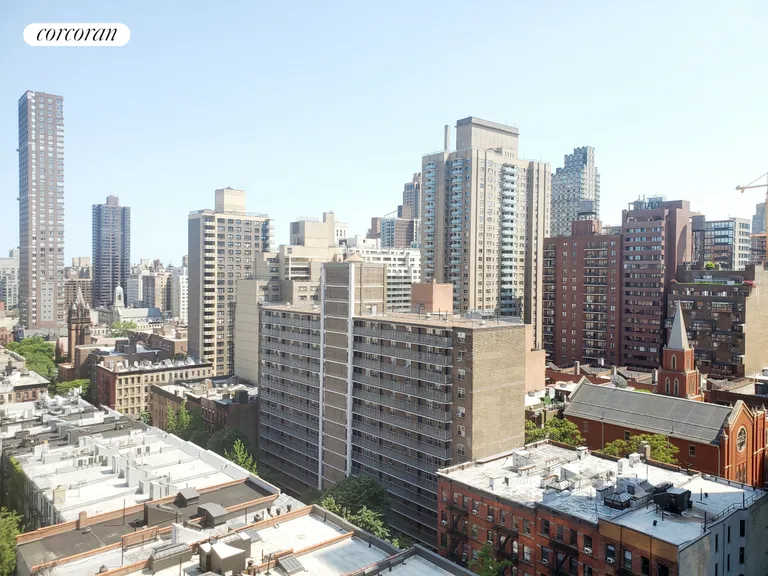 New York City Real Estate | View 200 East 89th Street, 14H | room 11 | View 12