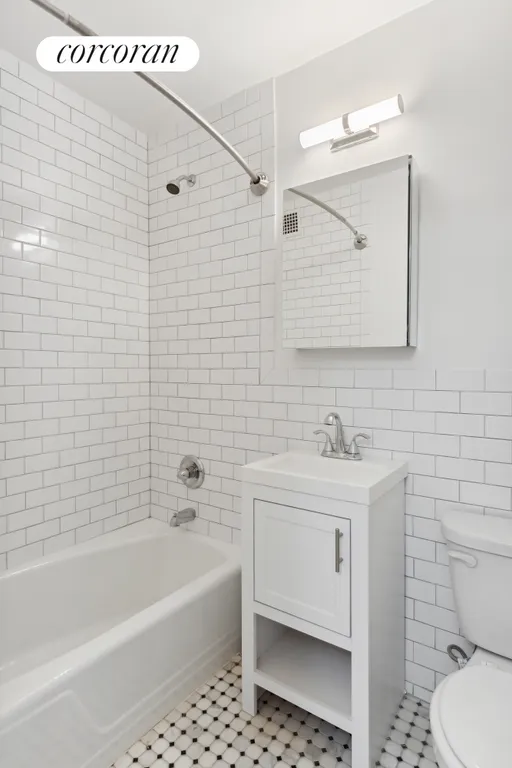 New York City Real Estate | View 225 East 76th Street, 4D | Full Bathroom | View 4