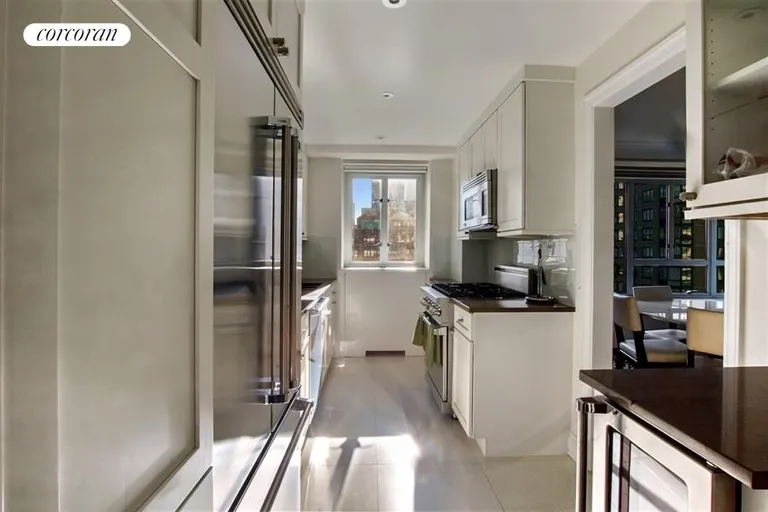 New York City Real Estate | View 200 East 66th Street, C1106 | Kitchen | View 3