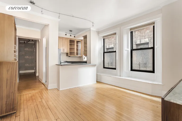 New York City Real Estate | View 855 West End Avenue, 6C | Living Room | View 3