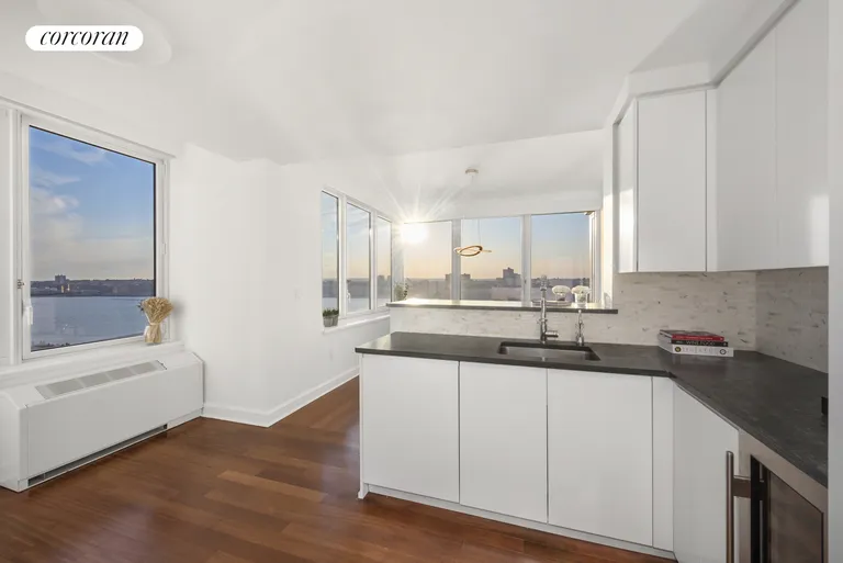 New York City Real Estate | View 80 Riverside Boulevard, 26B | room 6 | View 7