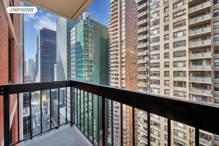 New York City Real Estate | View 250 East 40th Street, 24C | room 1 | View 2