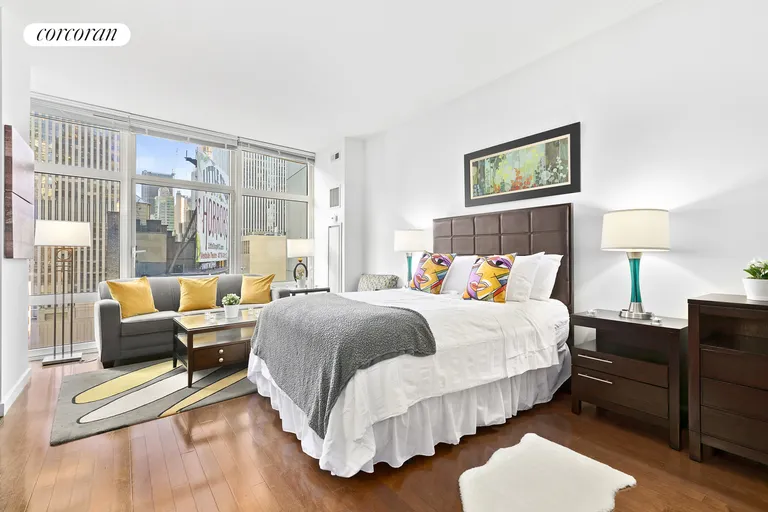 New York City Real Estate | View 1600 Broadway, 16F | Queen Size Bed - Sunny Apartment | View 5