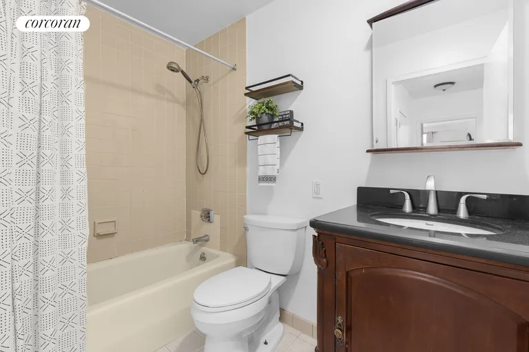 New York City Real Estate | View 153 East 87th Street, 7C | Bathroom | View 4