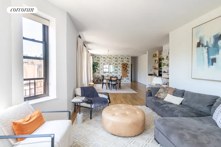 New York City Real Estate | View 101 West 81st Street, 609 | Living Room | View 3