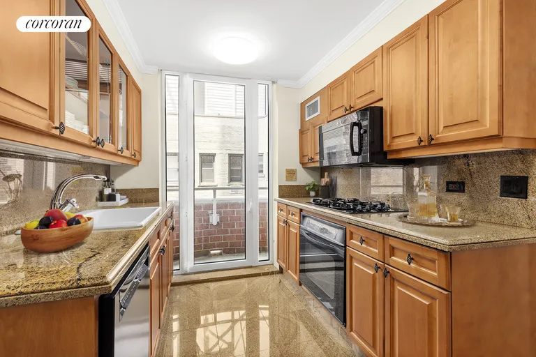 New York City Real Estate | View 188 East 78th Street, 9C | room 3 | View 4