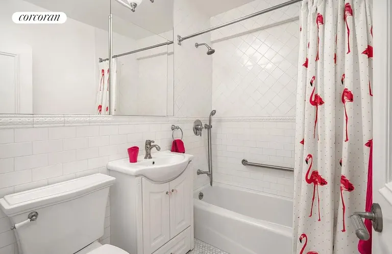 New York City Real Estate | View 16 Sutton Place, 2A | 2nd Bathroom | View 10