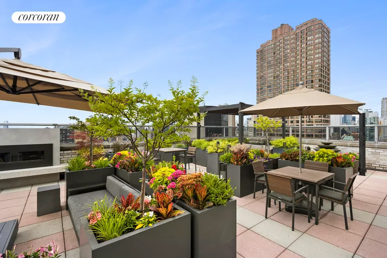 New York City Real Estate | View 300 East 40th Street, 21R | Roof Deck | View 10