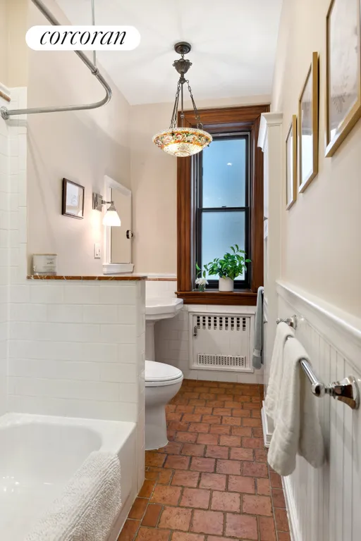 New York City Real Estate | View 466 3rd Street, 3L | Full Bathroom | View 14