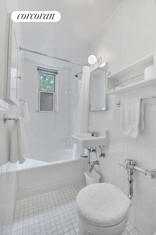 New York City Real Estate | View 301 West 110th Street, 2F | Unique Bathtub | View 6