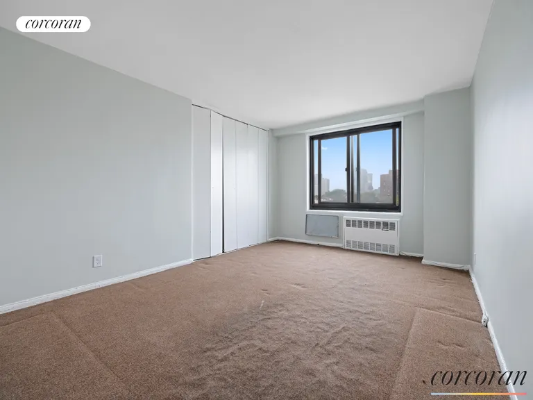New York City Real Estate | View 185 Hall Street, 910 | Bedroom | View 3