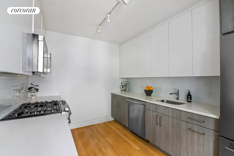 New York City Real Estate | View 251 West 98th Street, 6C | room 6 | View 7