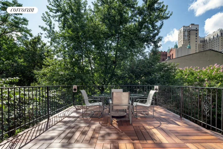 New York City Real Estate | View 21 Monroe Place, 3FL | TERRACE WITH VIEWS | View 2