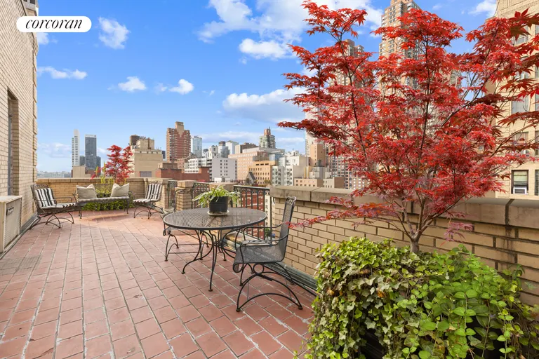 New York City Real Estate | View 353 West 56th Street, PHA | 3 Beds, 3 Baths | View 1
