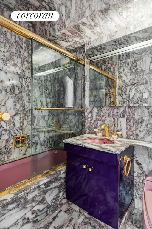 New York City Real Estate | View 340 East 64th Street, 31B | Full Bathroom | View 8