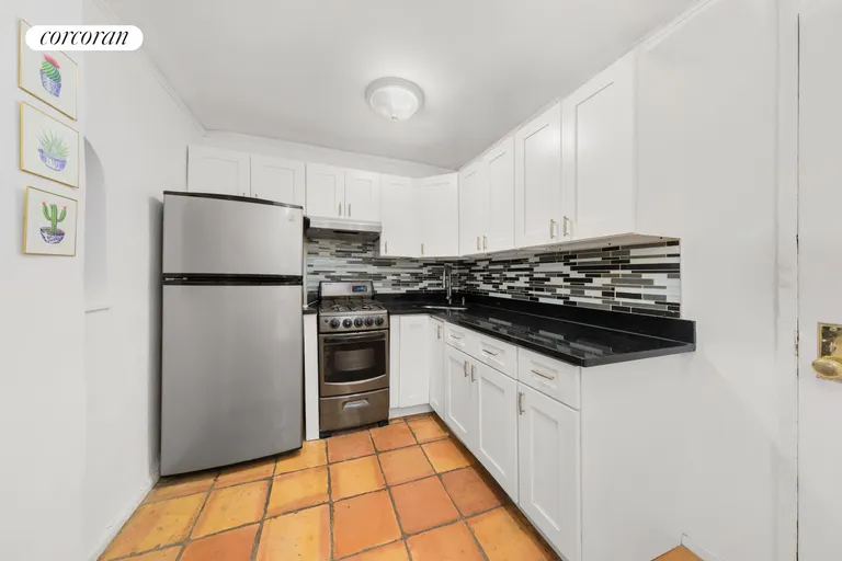 New York City Real Estate | View 165 Christopher Street, LT | room 2 | View 3
