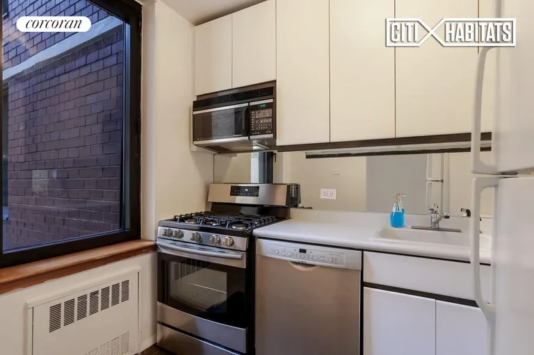 New York City Real Estate | View 250 West 89th Street, 4N | 1 Bed, 1 Bath | View 1