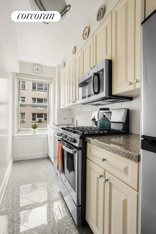 New York City Real Estate | View 414 East 52nd Street, 8B | Kitchen | View 3