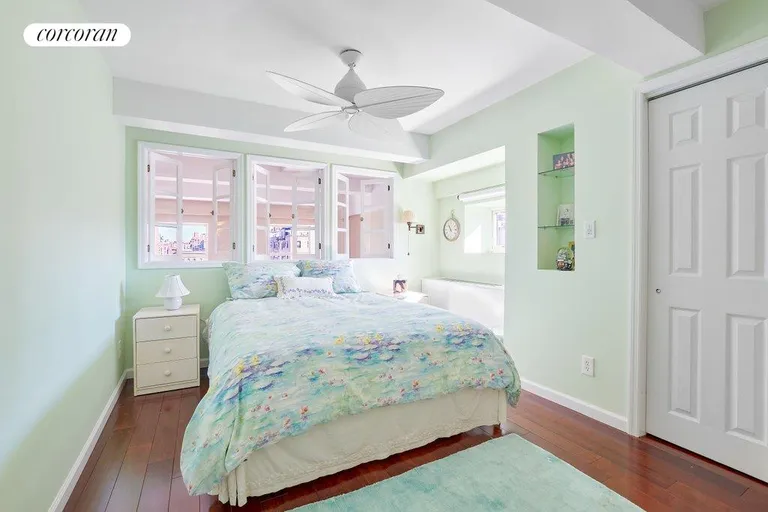 New York City Real Estate | View 135 West 70th Street, 9D | room 2 | View 3