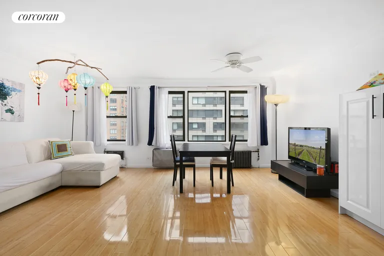 New York City Real Estate | View 333 East 34th Street, 10E | 1 Bed, 1 Bath | View 1