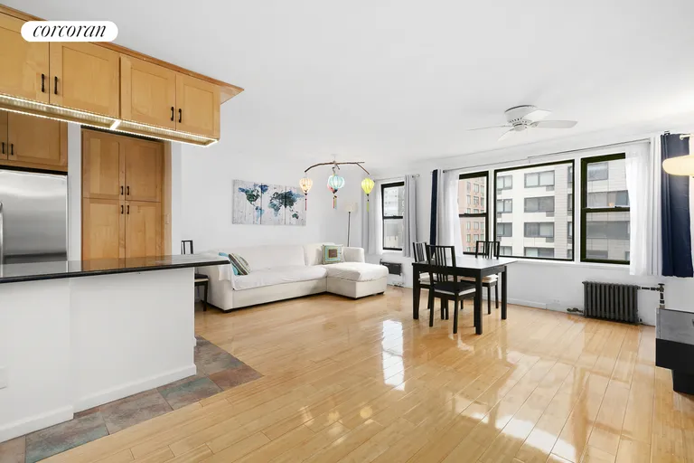 New York City Real Estate | View 333 East 34th Street, 10E | room 1 | View 2