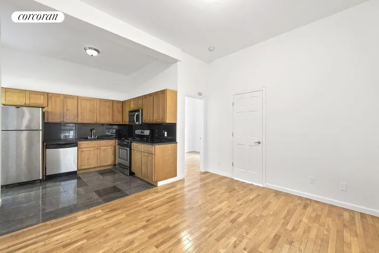 New York City Real Estate | View 152 Columbus Avenue, 5R | Living Room | View 2