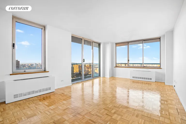 New York City Real Estate | View 200 East 89th Street, 42B | Living Room | View 4